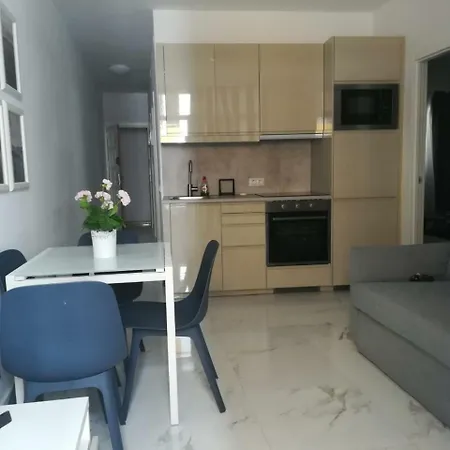 Parigi 3 *
