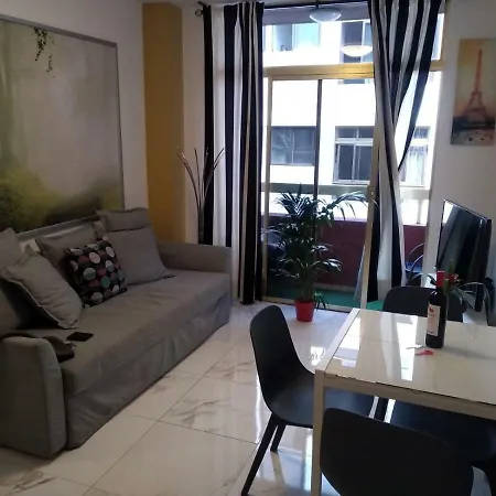 Parigi 3 Apartment